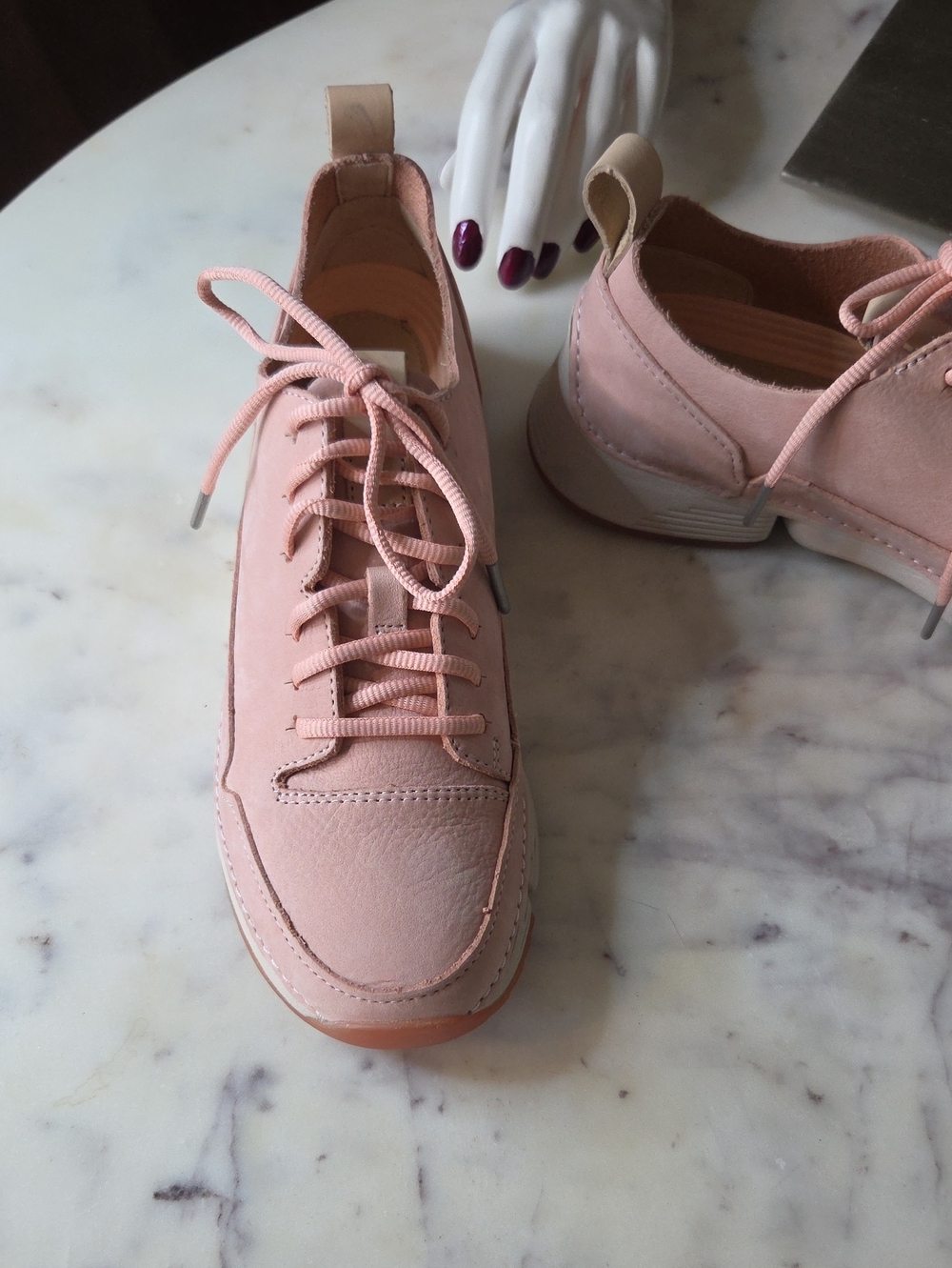 Clarks Pink Suede Lace Up Lesiure Shoes Sz 6